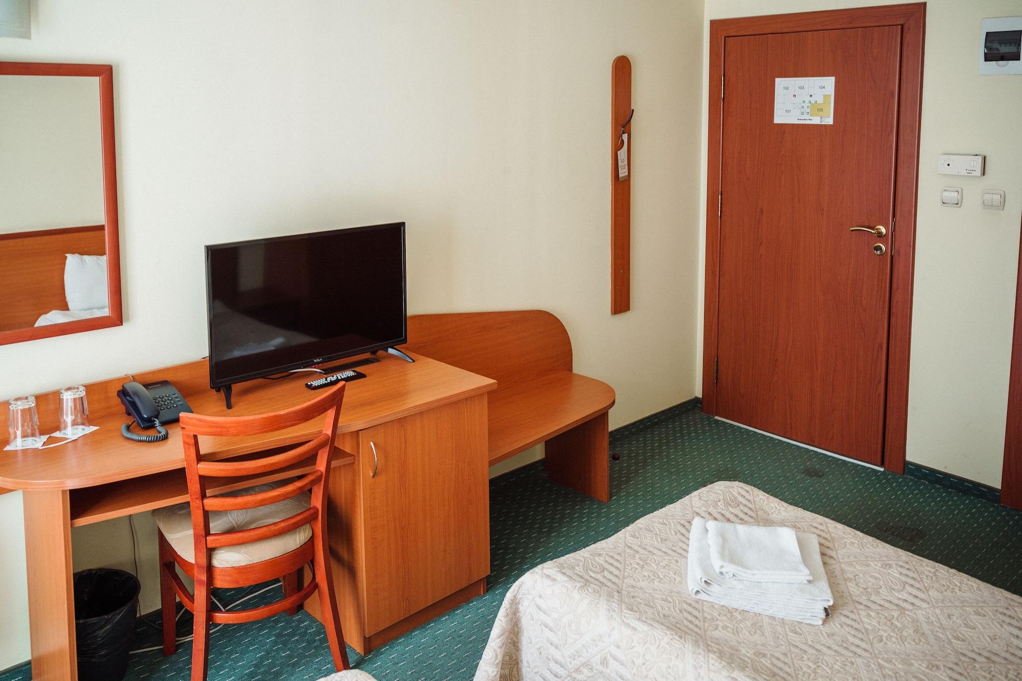 Dionis Hotel